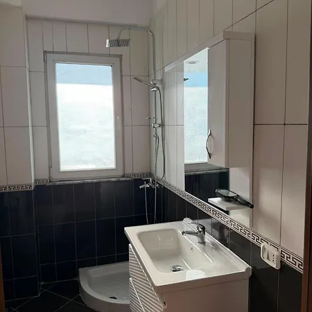 Kodra E Diellit Appartement *